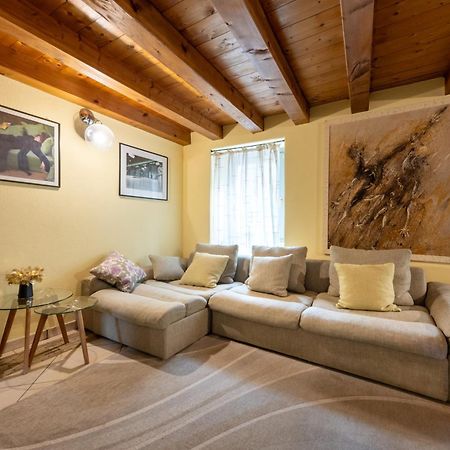 Alpine Apartment Aosta Exterior foto