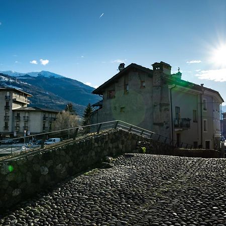 Alpine Apartment Aosta Exterior foto